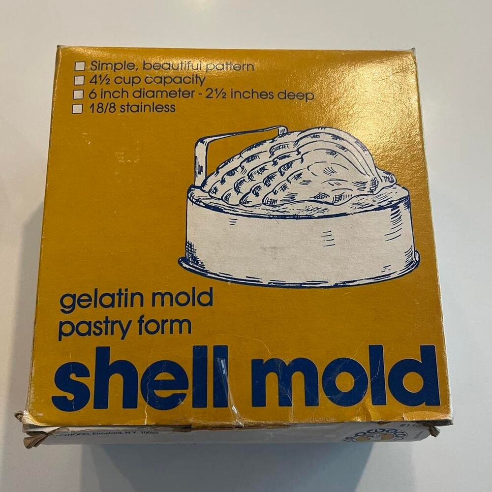 Vintage 1970s Scallop Shell Gelatin Mold